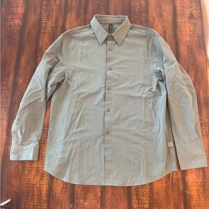 lululemon athletica Men's Long-Sleeve New Venture Shirt in Medium Forest Green